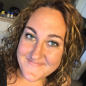 Meet your Posher, Cassandra